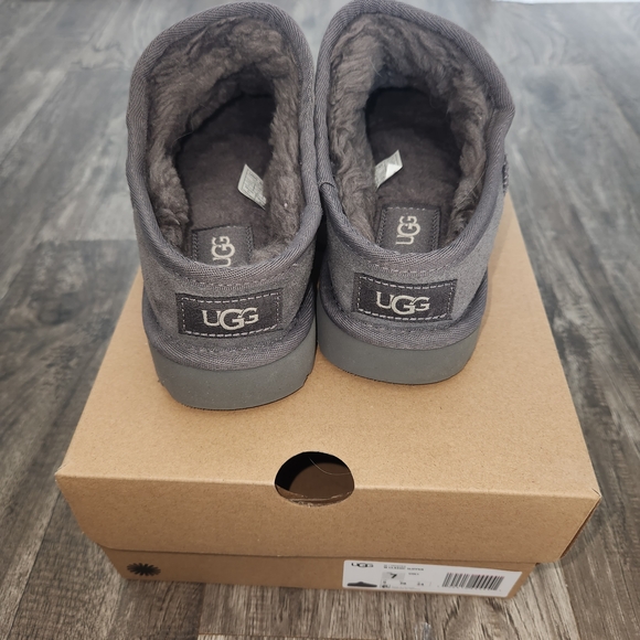 UGG Women's Gray Suede Slippers - Picture 2 of 10